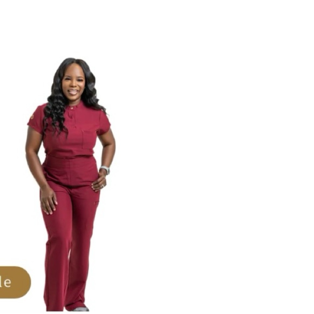 Ardor Women’s Burgundy Tailored Scrubs Small NWOT